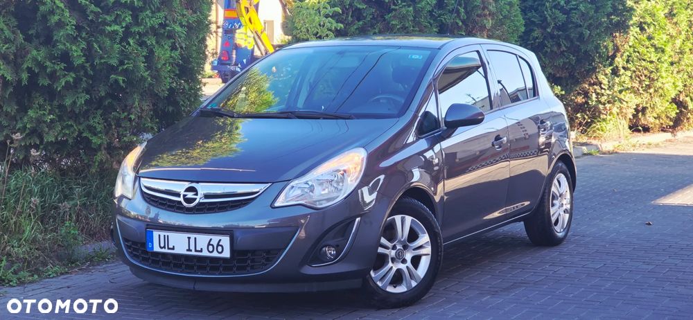 Opel Corsa 1.4 16V Edition - 4