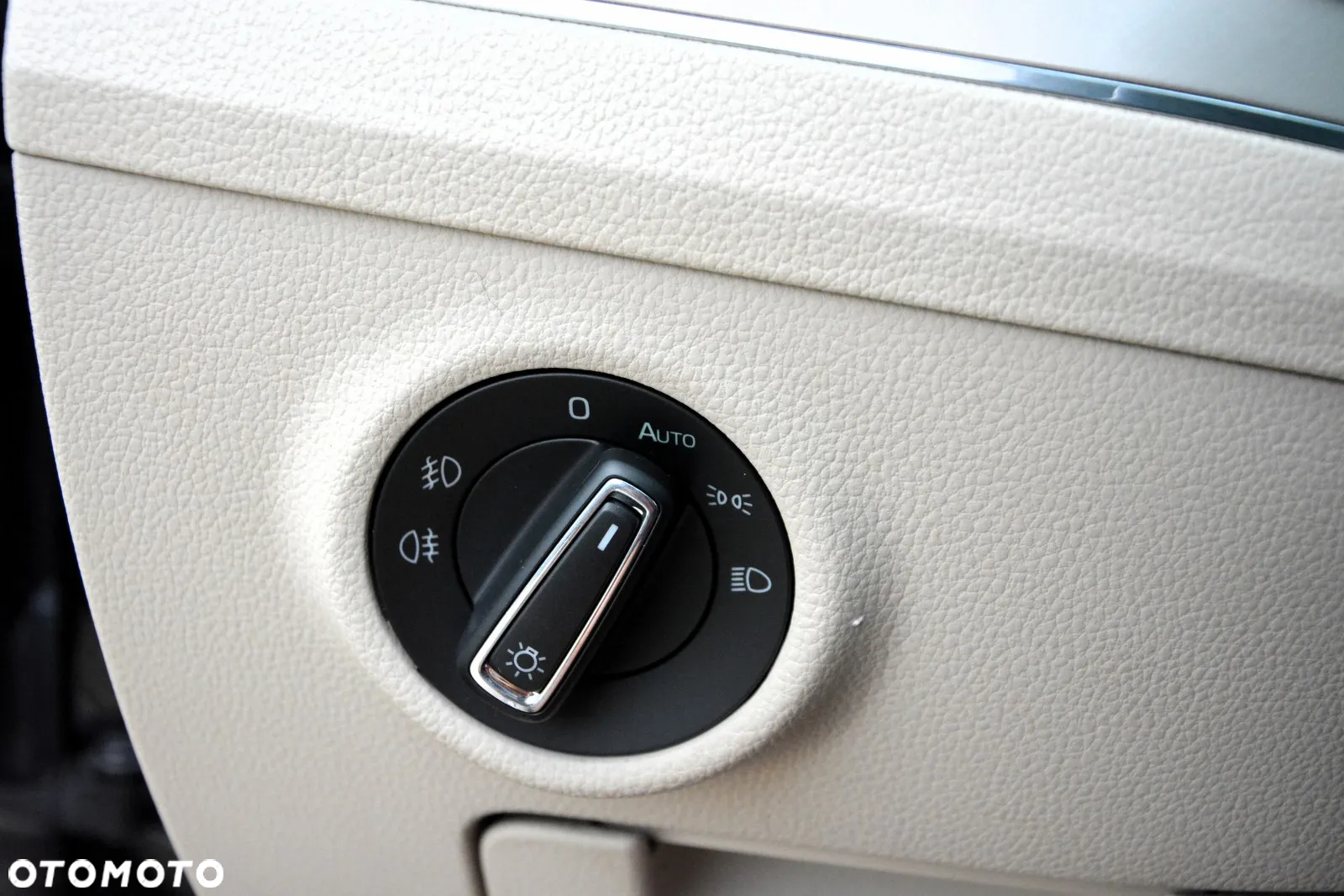 Skoda Superb 2.0 TDI SCR L&K DSG - 20