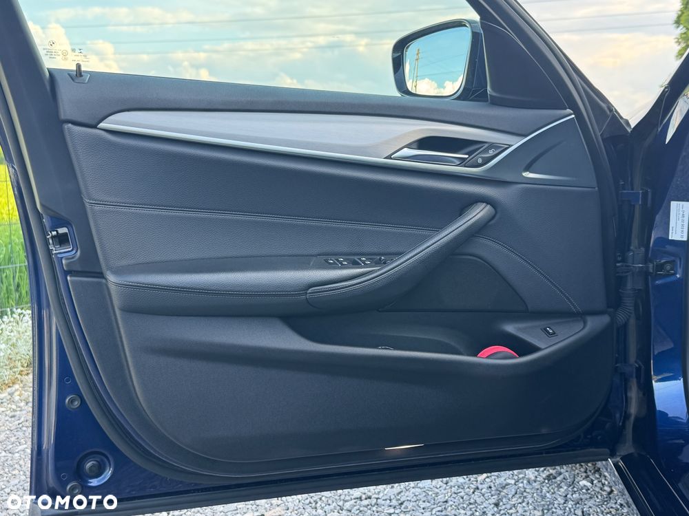 BMW Seria 5 520d xDrive Sport Line sport - 20