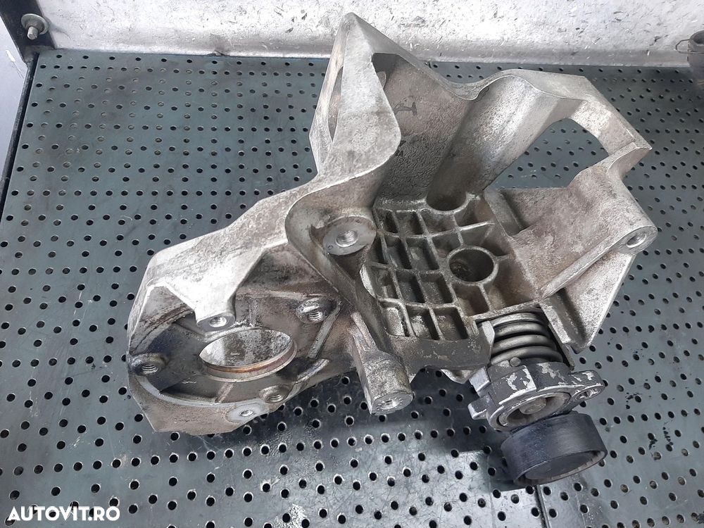 suport pompa injectie  chevrolet captiva opel antara 2.0 d  z20s1 96440531 - 1