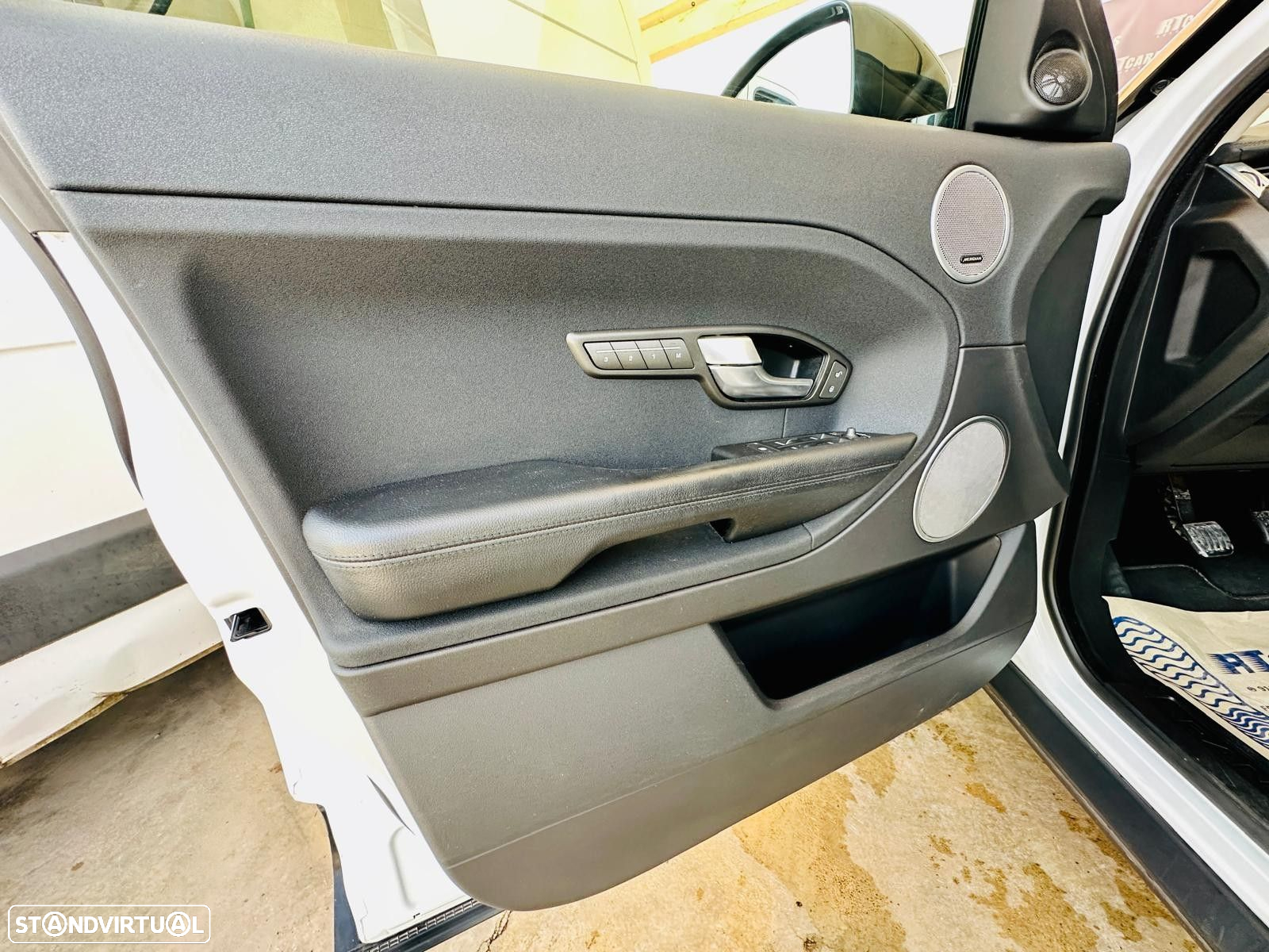 Land Rover Range Rover Evoque 2.2 eD4 Pure - 11