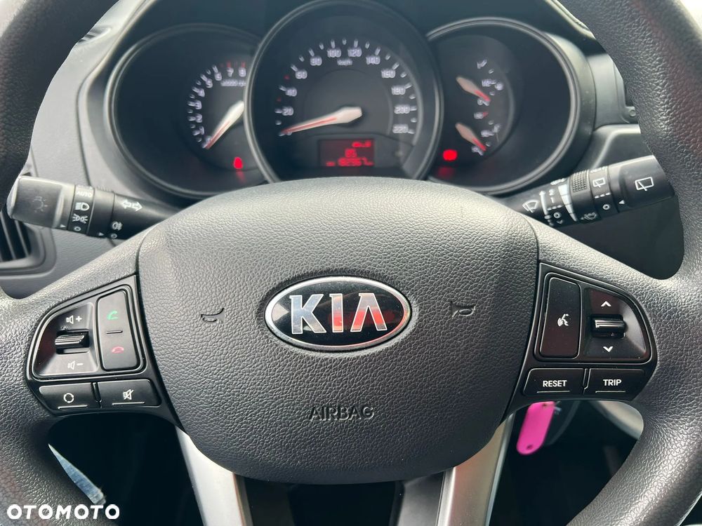 Kia Rio 1.2 Dream Team Edition - 23