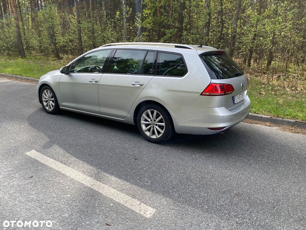Volkswagen Golf 2.0 TDI BlueMotion Technology Lounge - 4
