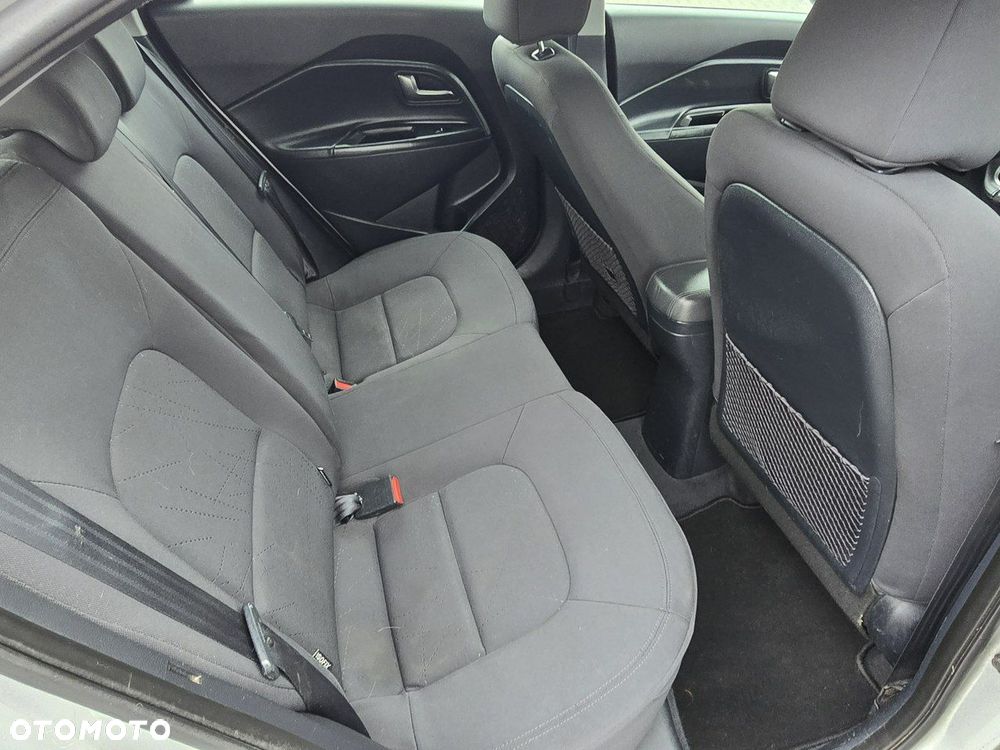 Kia Rio - 21