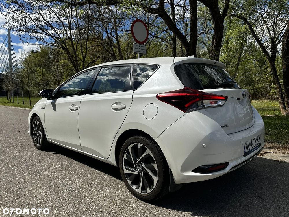 Toyota Auris - 11