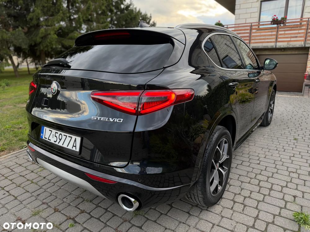Alfa Romeo Stelvio 2.0 Turbo Estrema Q4 - 4