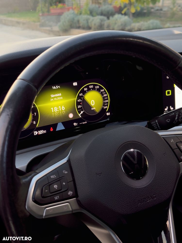 Volkswagen Golf - 11