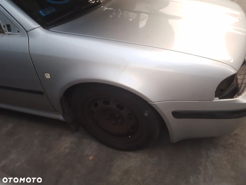 SKODA OCTAVIA I LIFT 00-10 1.9 TDI    BŁOTNIK PRAWY LEWY PRZÓD  9102 - 1