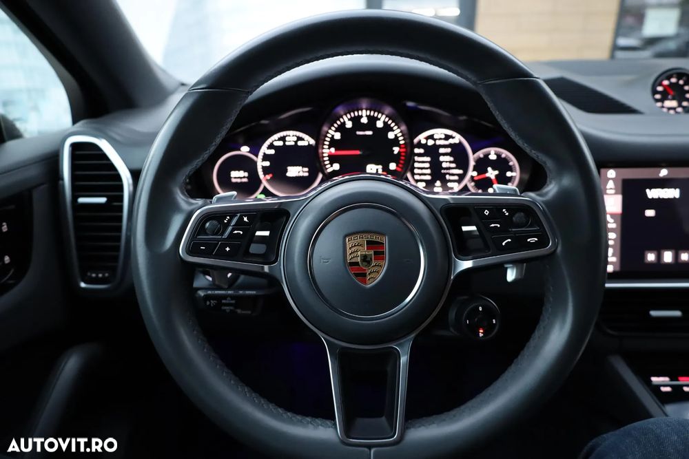 Porsche Cayenne Coupe Standard - 12