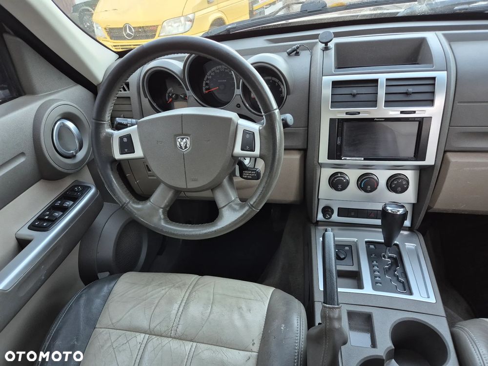 Dodge Nitro 3.7 V6 SLT 4WD - 9