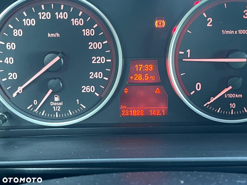 BMW Seria 5 520d Edition Exclusive - 37