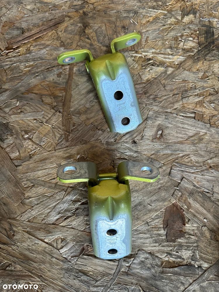 ZAWIASY DRZWI PRZÓD PRAWY KOMPLET HYUNDAI KONA 17- - 2