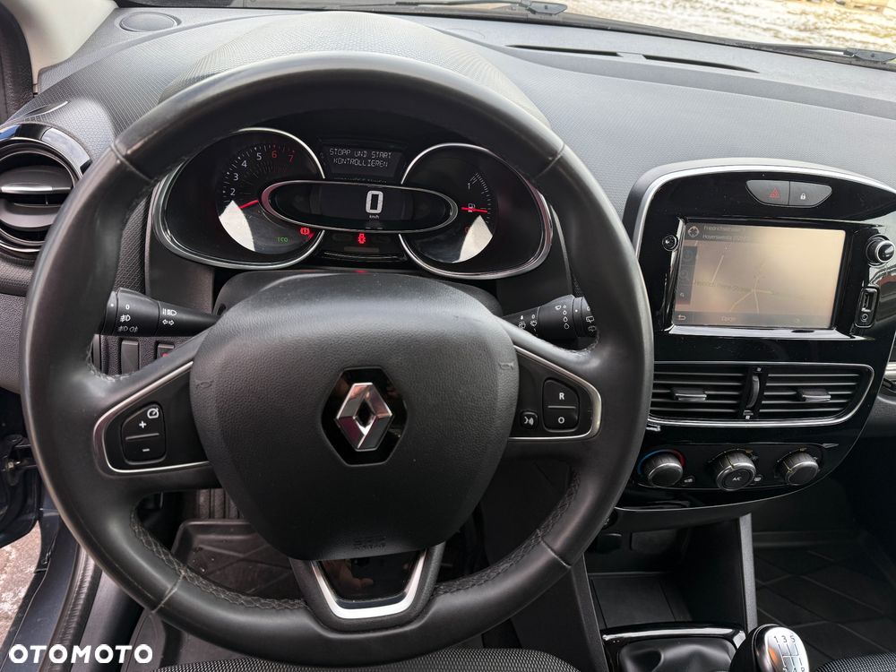 Renault Clio - 10