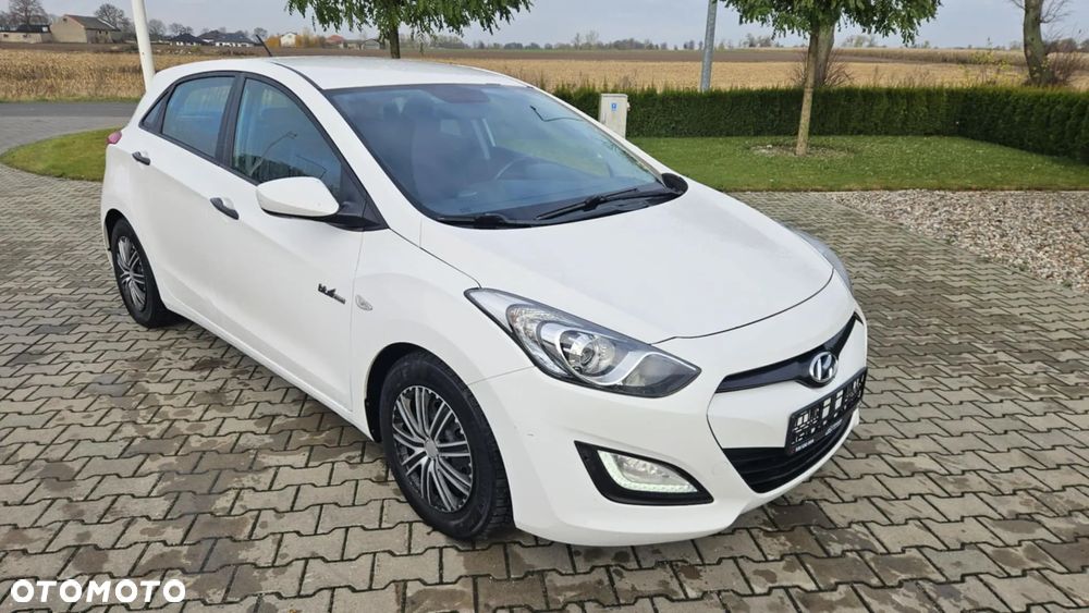 Hyundai i30 ver-1-6-crdi-bluedrive-classic - 4