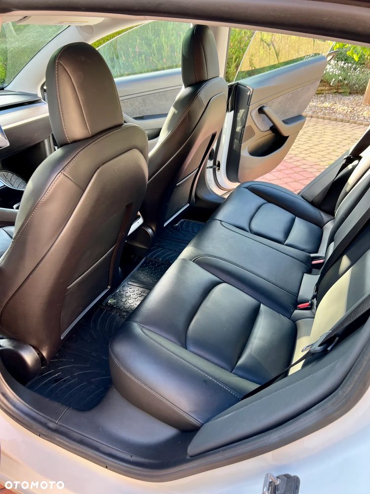 Tesla Model 3 - 28