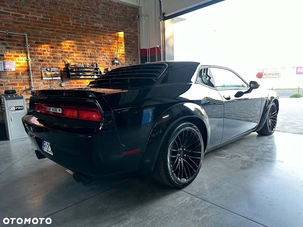 Dodge Challenger 5.7 R/T - 4