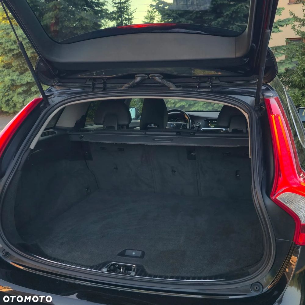 Volvo V60 D4 Momentum - 20
