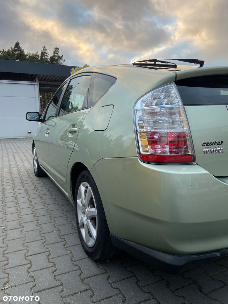 Toyota Prius 1.5 VVT-i Sol - 5