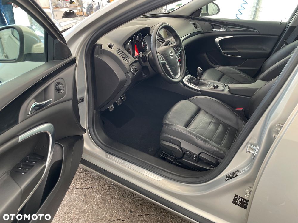 Opel Insignia 1.6 Turbo - 11