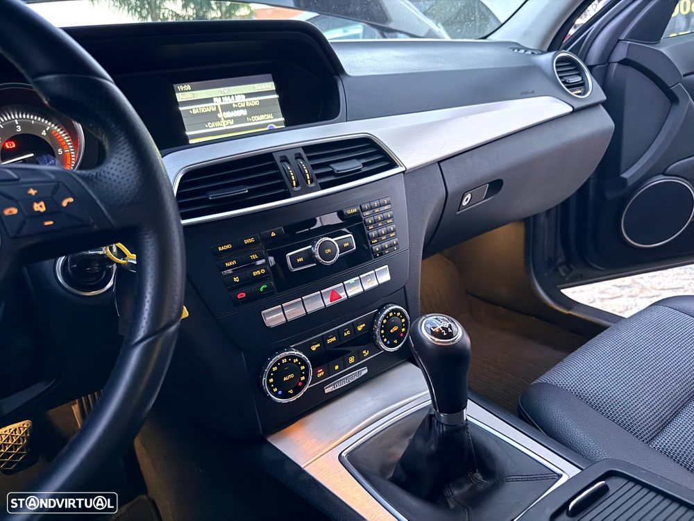 Mercedes-Benz C 220 CDi Avantgarde BlueEfficiency - 43