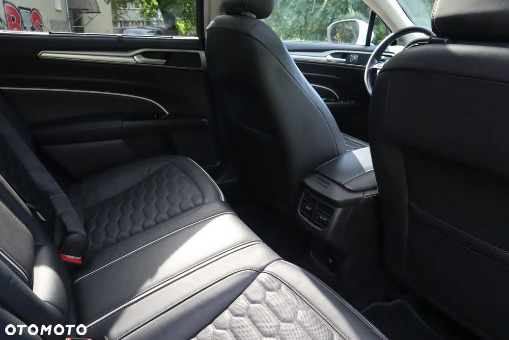 Ford Mondeo Vignale 2.0 TDCi PowerShift - 28