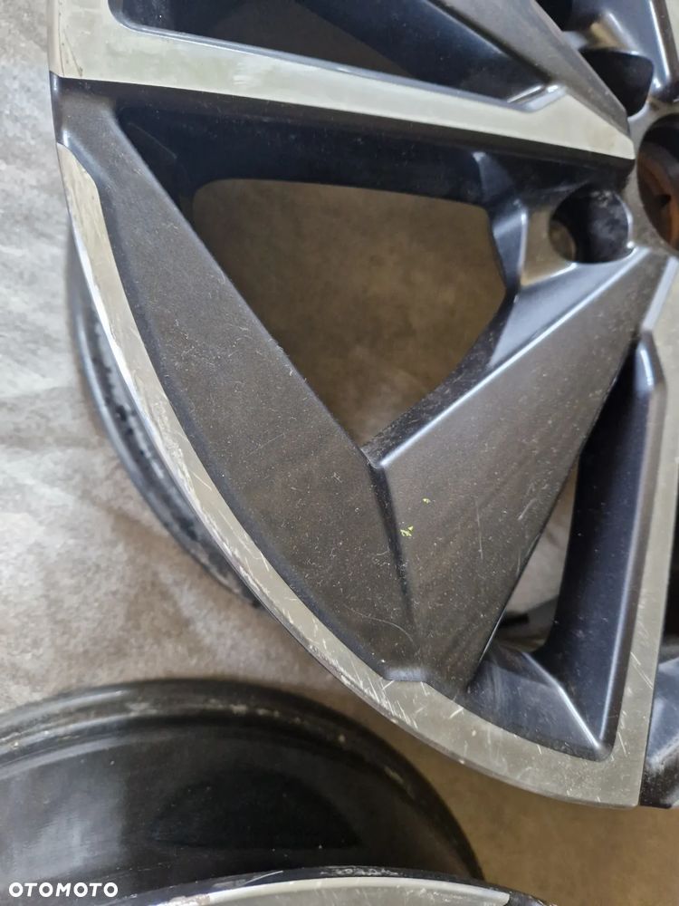 Nissan Qashqai III Felgi 6UA3A 7,5X19 ET45 - 3