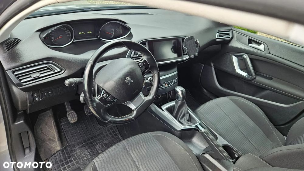Peugeot 308 SW BlueHDi 100 Stop & Start Business-Line - 3