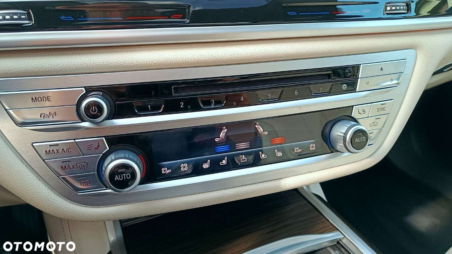 BMW Seria 7 - 32