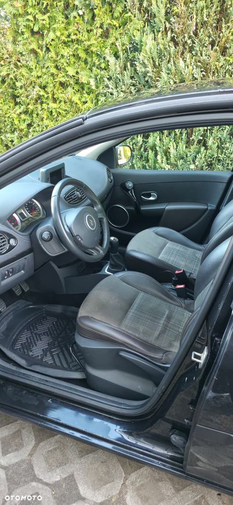 Renault Clio - 6