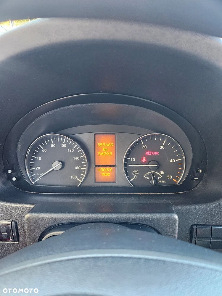 Mercedes-Benz Sprinter 319 - 29