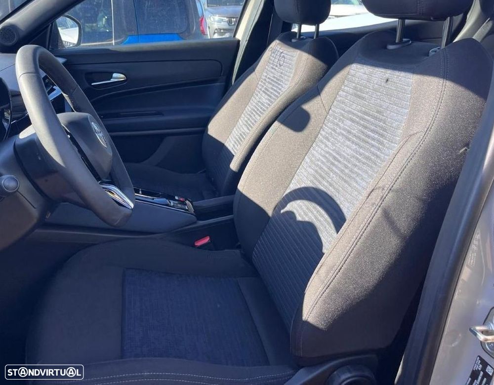 Alfa Romeo Junior Elletrica 50 kWh - 4