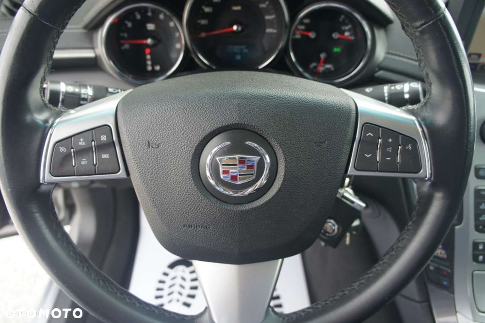 Cadillac CTS - 10