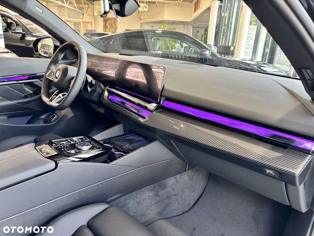 BMW Seria 5 540d xDrive mHEV M Sport - 12