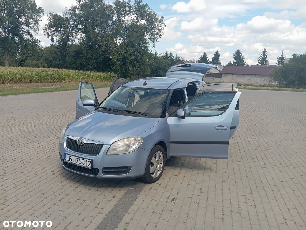 Skoda Roomster 1.6 16V Scout PLUS EDITION - 3