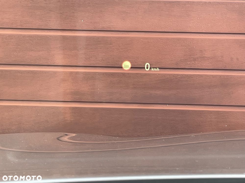 BMW Seria 5 525d xDrive - 14