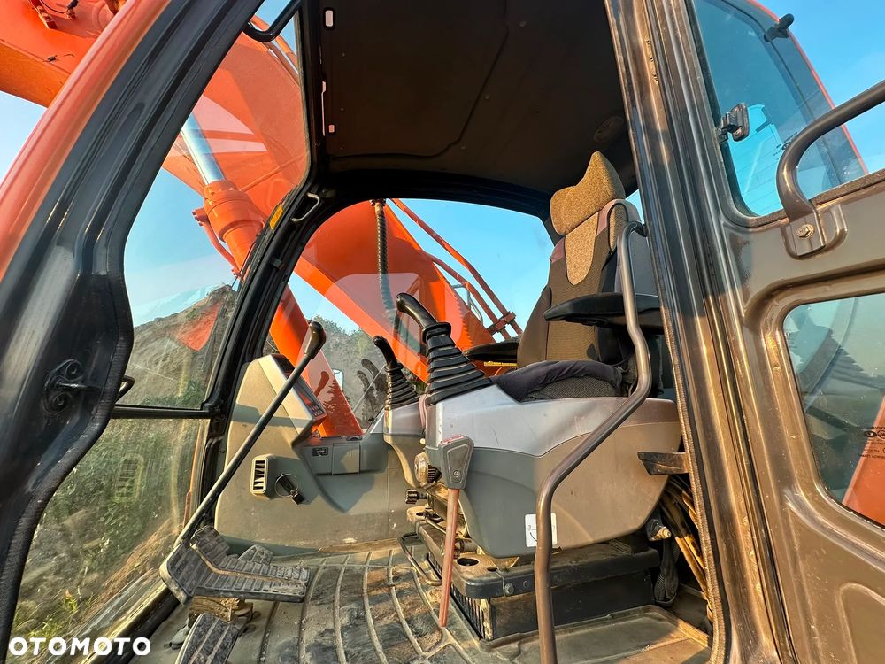 Doosan DX255LC - 17