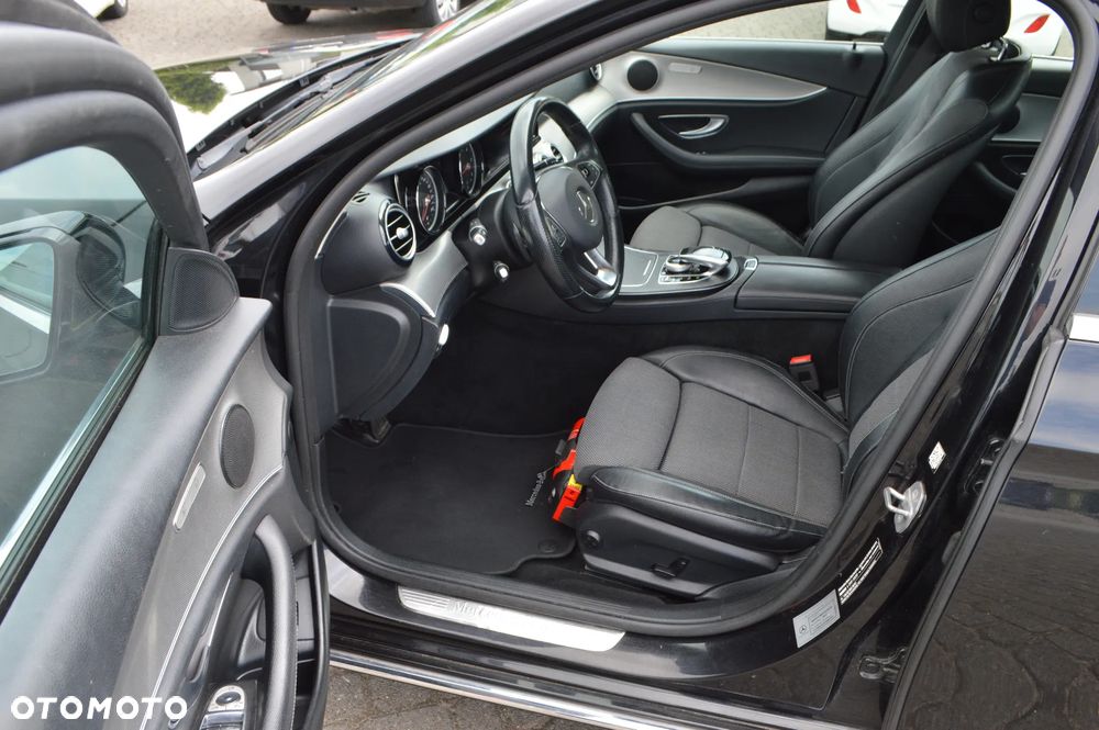 Mercedes-Benz Klasa E 220 d 9G-TRONIC - 10