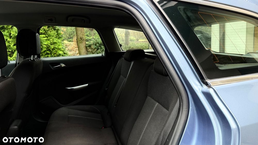 Opel Astra 1.4 Turbo Cosmo - 32