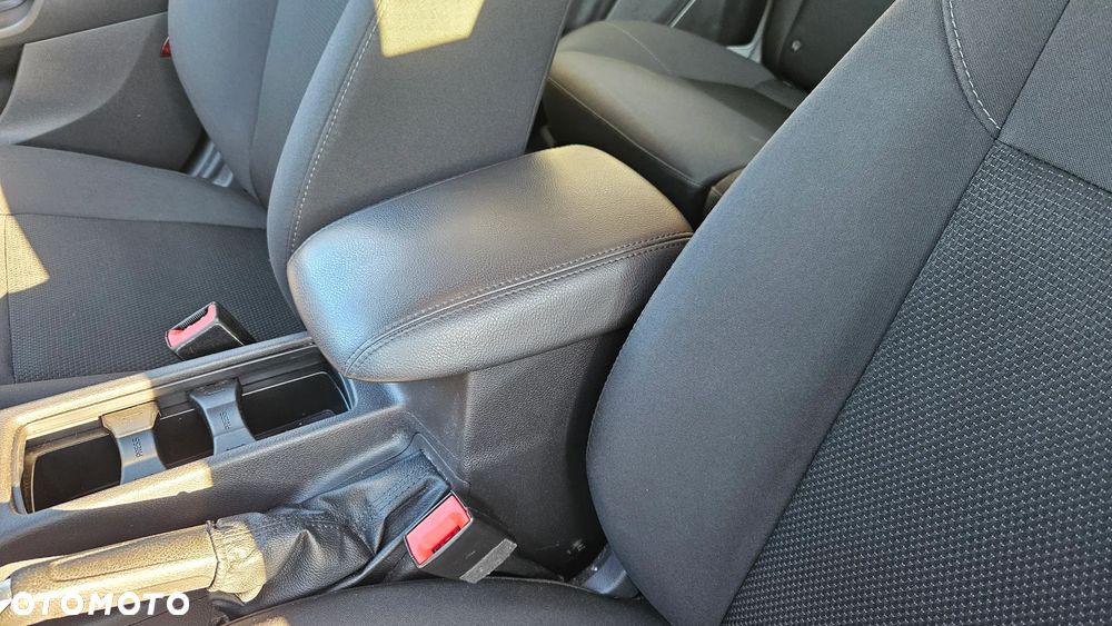Ford Focus 1.5 TDCi SYNC Edition - 19