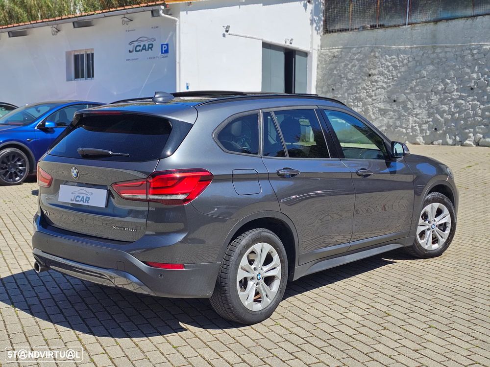 BMW X1 25 e xDrive Corporate Edition - 4