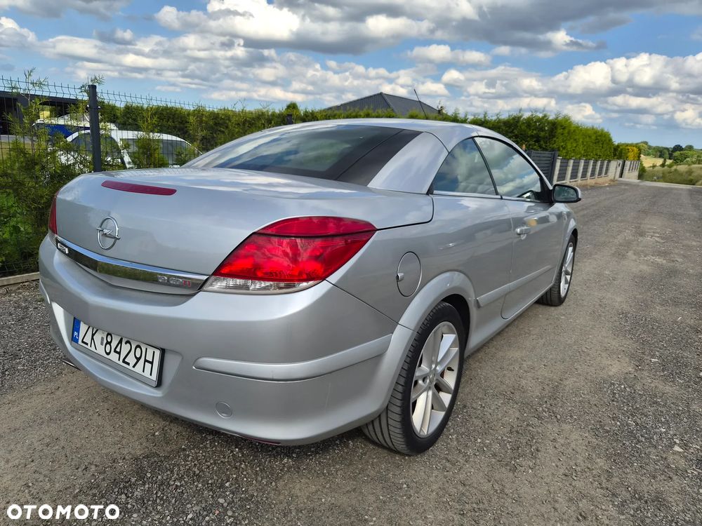 Opel Astra 1.9 CDTI Cosmo - 9