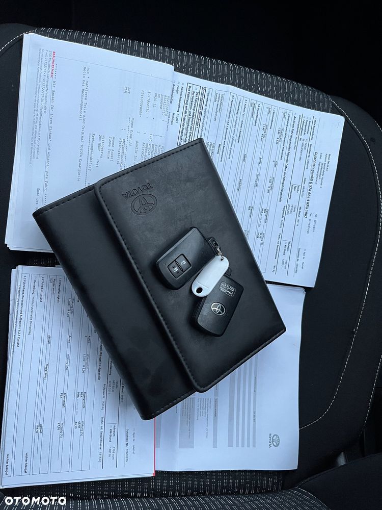 Toyota Auris 1.8 HSD Luna - 39