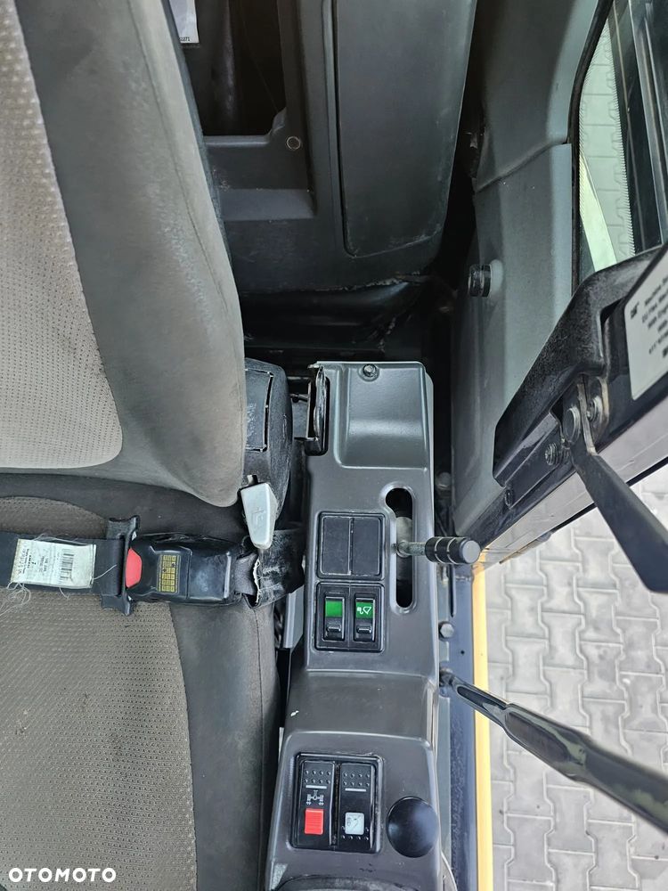 Caterpillar M313D - 13