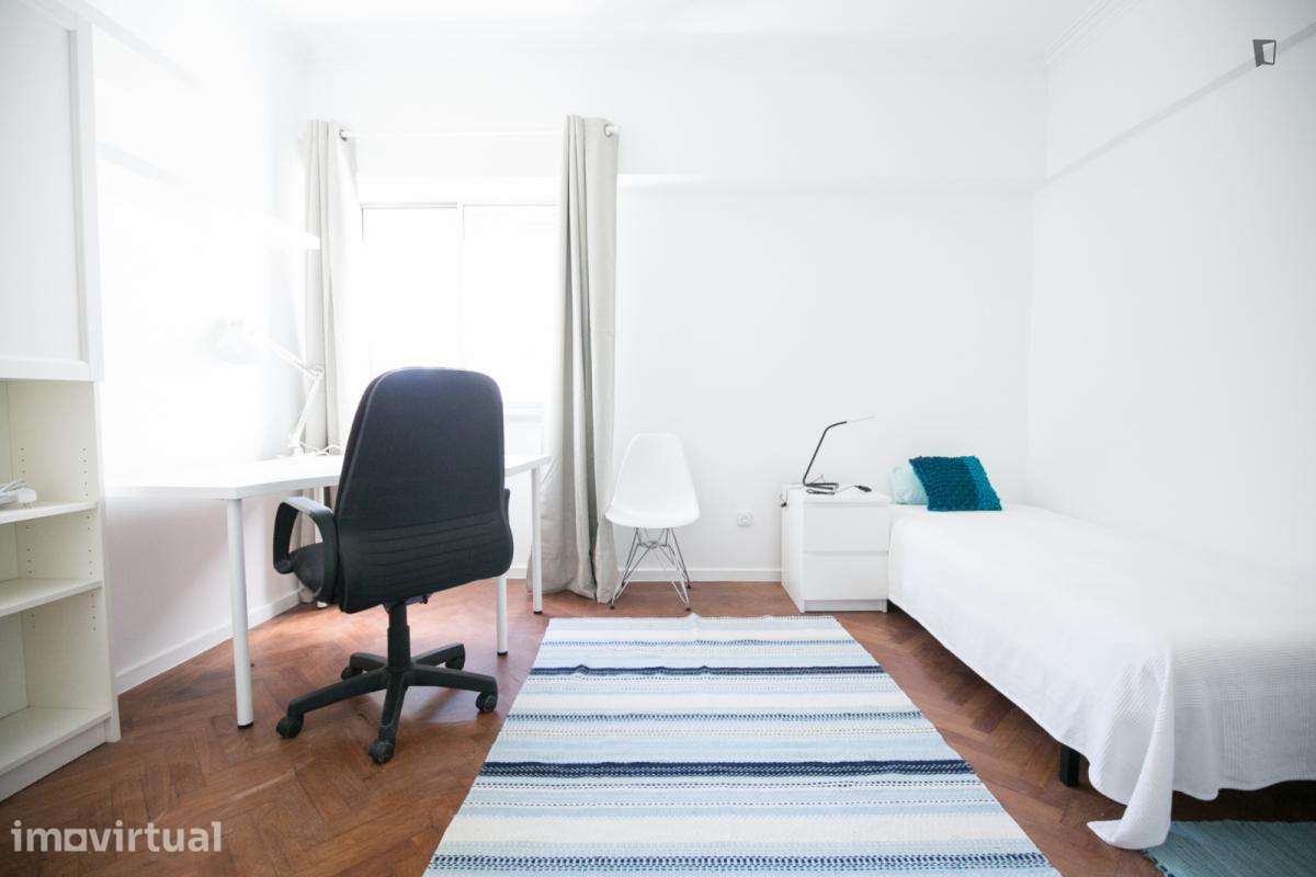 Quarto - localizado em Penha de França Lisbon - Grande imagem: 4/22