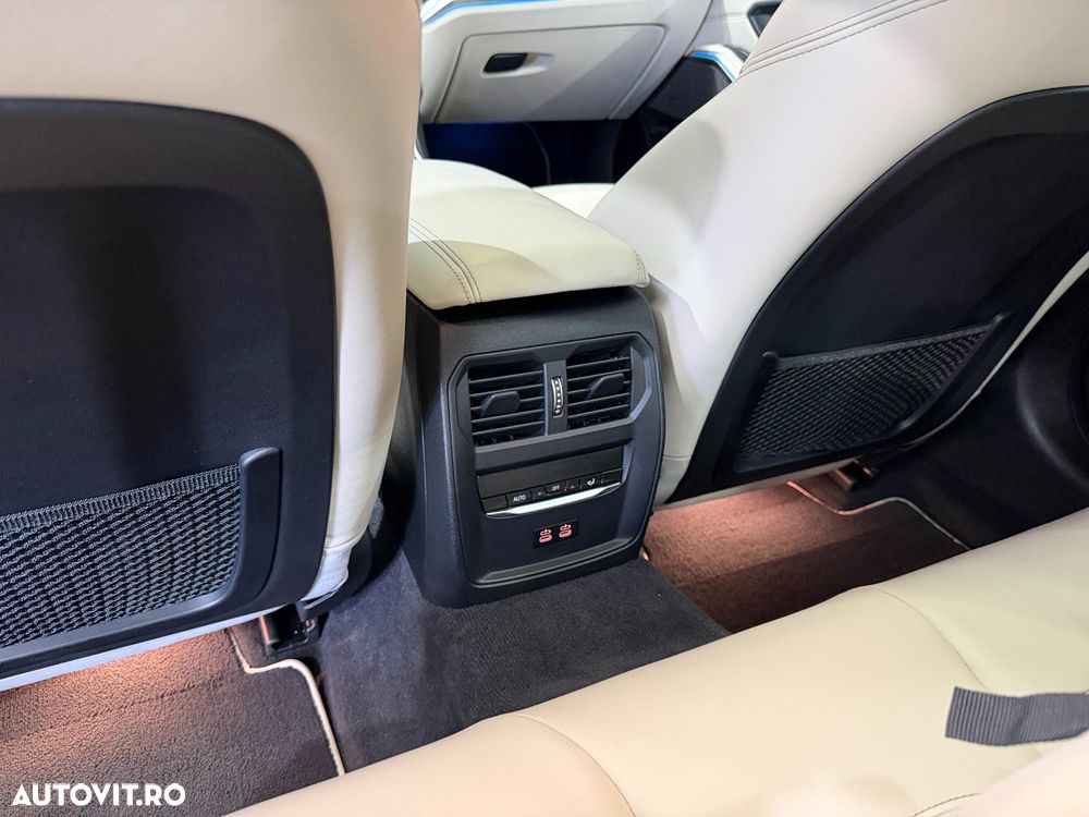 BMW Seria 3 330e AT PHEV - 40