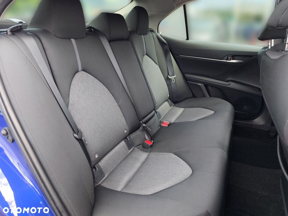 Toyota Camry 2.5 Hybrid Comfort CVT - 12