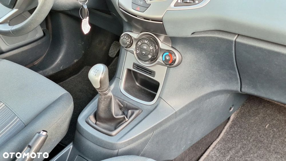 Ford Fiesta - 12
