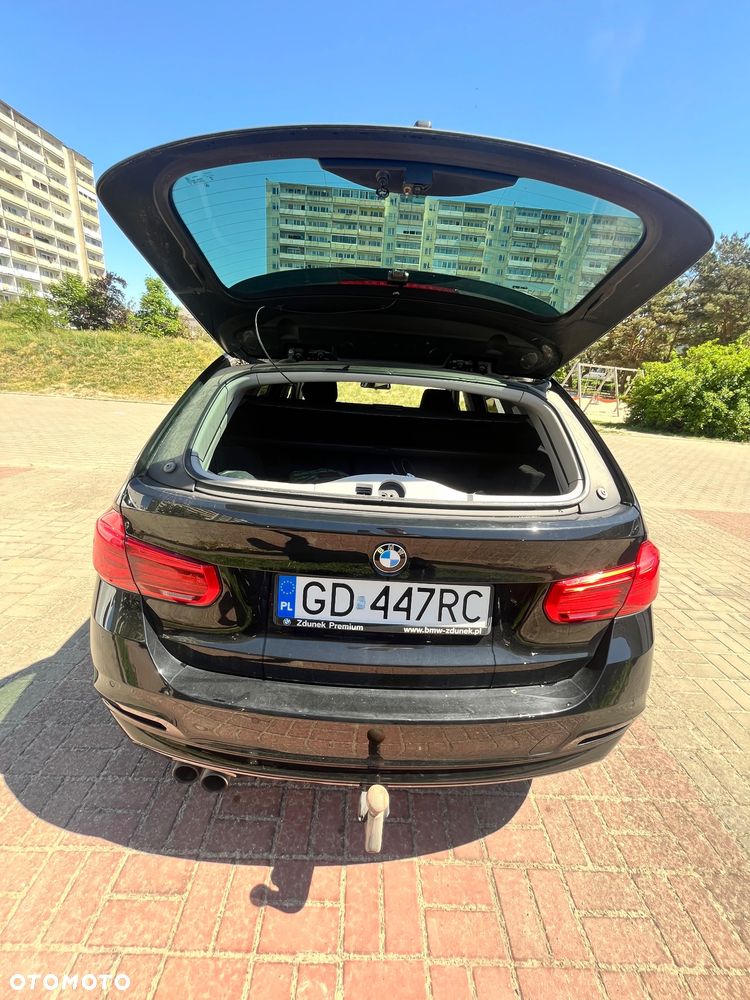 BMW Seria 3 320i xDrive Advantage - 11