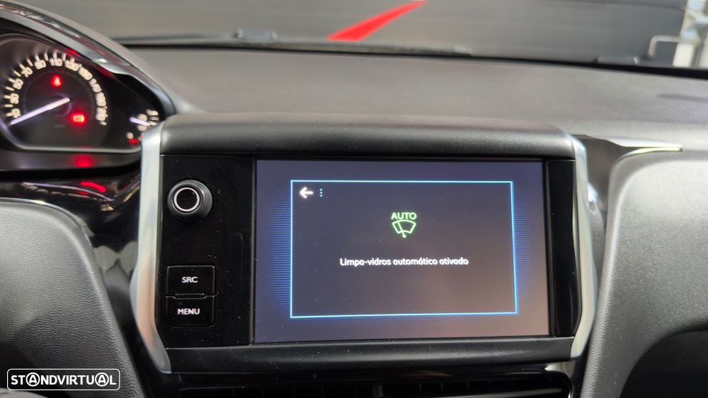 Peugeot 208 1.2 PureTech Signature - 22