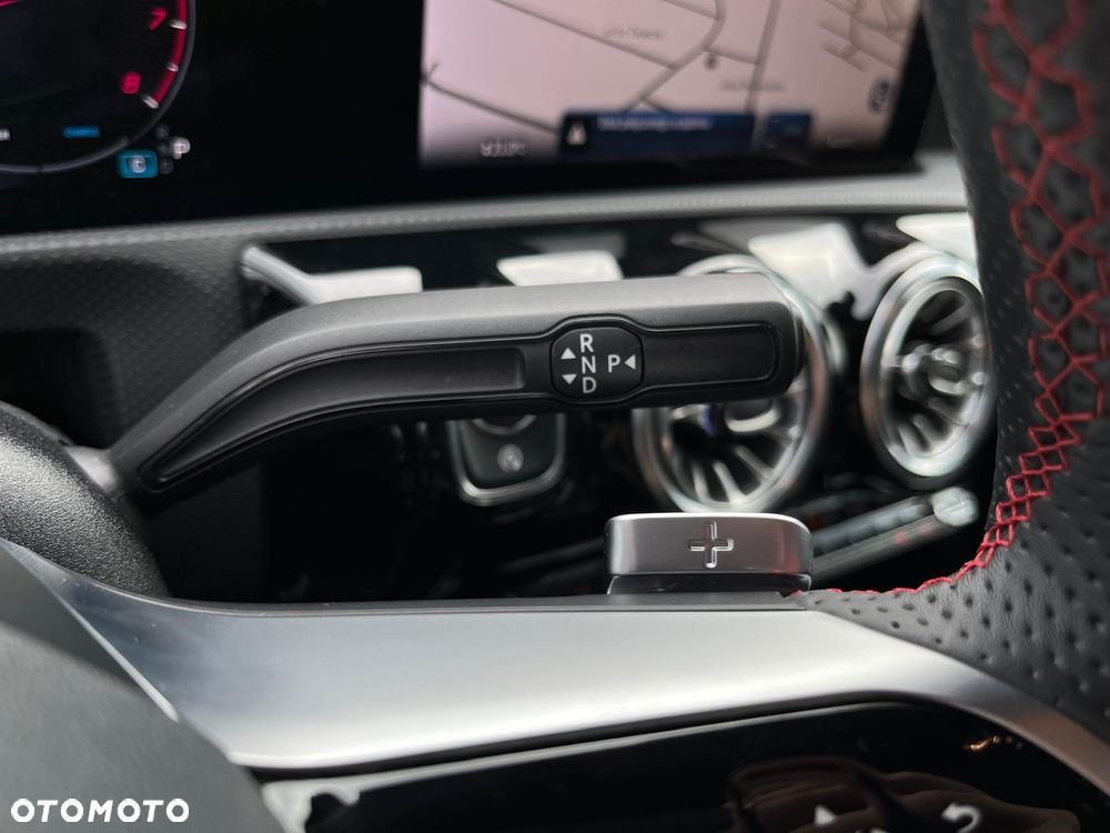 Mercedes-Benz Klasa A 220 4-Matic AMG Line 8G-DCT - 22